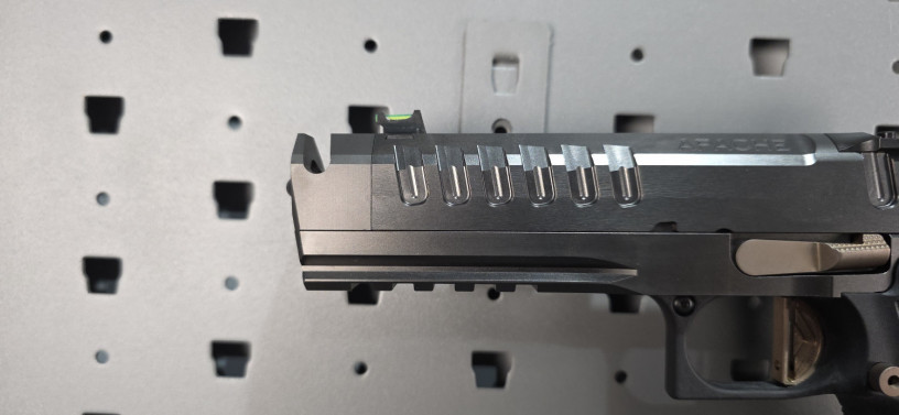 watchtower-apache-comp-2011-9mm-blackbronze-optic-ready-big-2