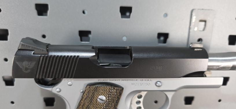 wilson-combat-cqb-1911-45-acp-two-tone-big-18