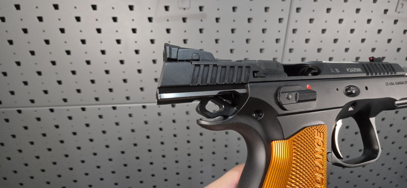 cz-shadow-2-orange-9mm-big-25