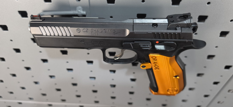 cz-shadow-2-orange-9mm-big-13