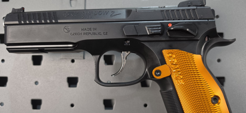 cz-shadow-2-orange-9mm-big-5