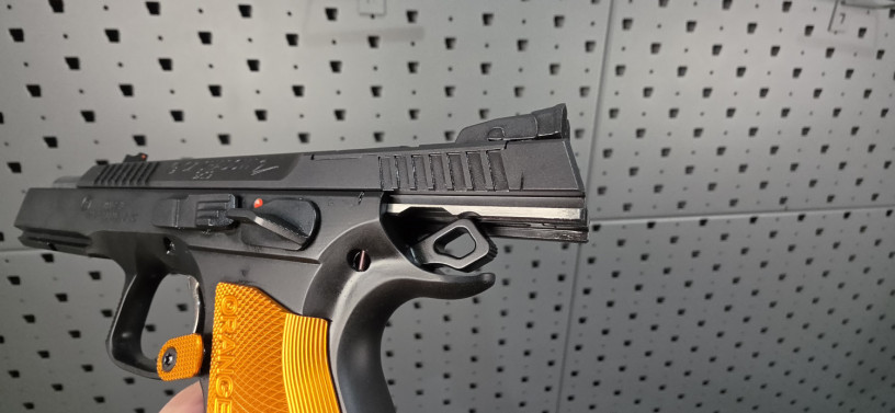 cz-shadow-2-orange-9mm-big-26