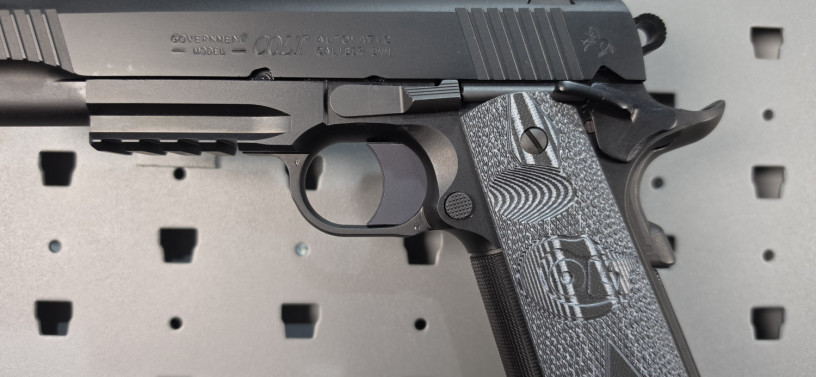 rare-colt-1911-combat-unit-rail-gun-9mm-big-5