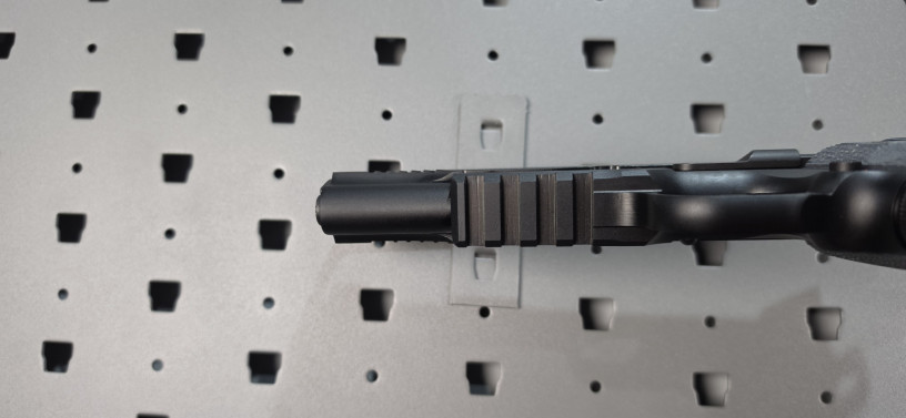 rare-colt-1911-combat-unit-rail-gun-9mm-big-12