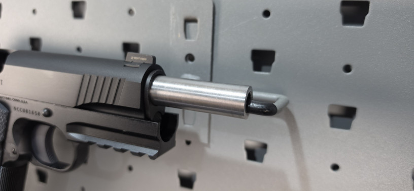 rare-colt-1911-combat-unit-rail-gun-9mm-big-26