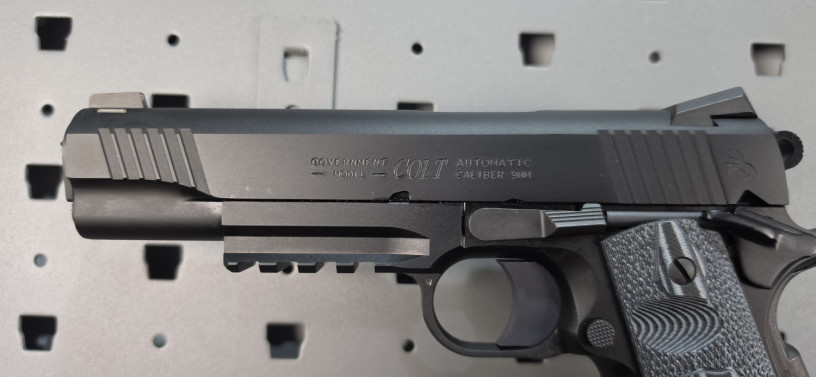 rare-colt-1911-combat-unit-rail-gun-9mm-big-3