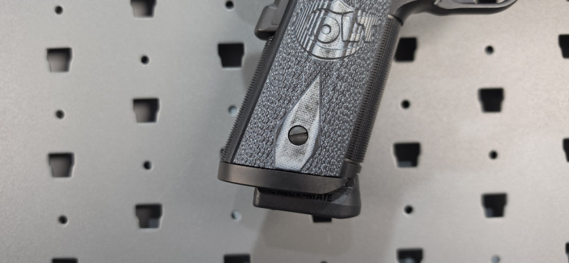 rare-colt-1911-combat-unit-rail-gun-9mm-big-21