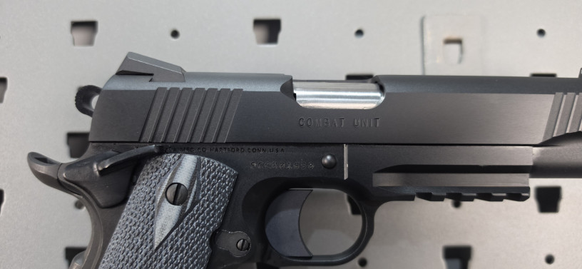 rare-colt-1911-combat-unit-rail-gun-9mm-big-17