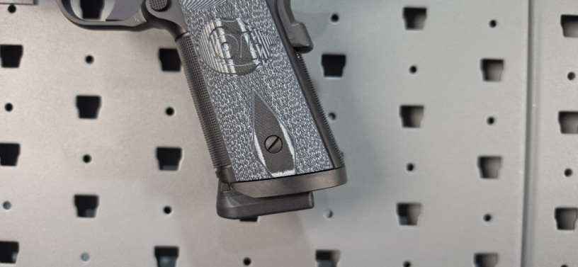 rare-colt-1911-combat-unit-rail-gun-9mm-big-7