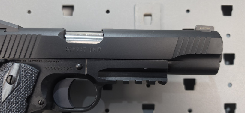 rare-colt-1911-combat-unit-rail-gun-9mm-big-16