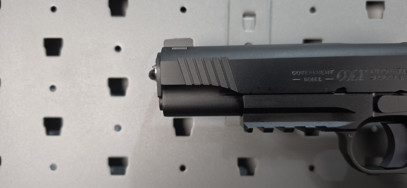rare-colt-1911-combat-unit-rail-gun-9mm-big-2