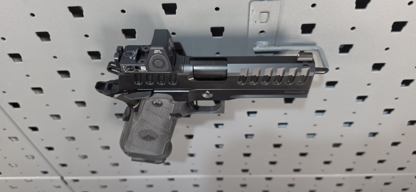 watchtower-apache-commander-2011-9mm-trijicon-rmr-big-22