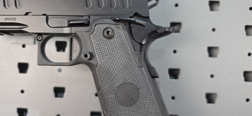 watchtower-apache-commander-2011-9mm-trijicon-rmr-big-6