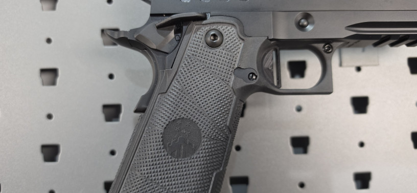 watchtower-apache-commander-2011-9mm-trijicon-rmr-big-19