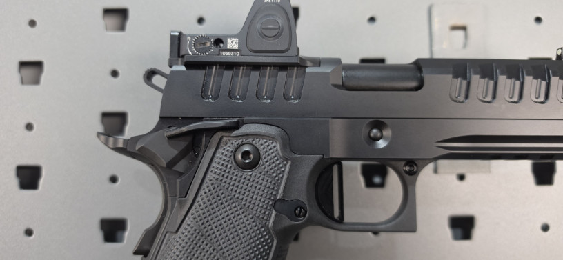 watchtower-apache-commander-2011-9mm-trijicon-rmr-big-17