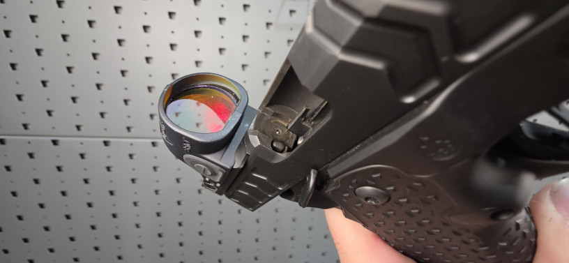 atlas-gunworks-eos-2011-9mm-ported-with-trijicon-sro-big-30