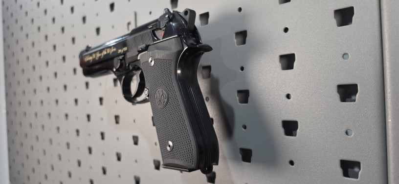 unfired-rare-beretta-92sb-9mm-50-years-of-90-series-246-of-1526-big-9