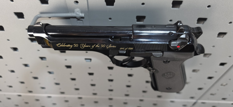 unfired-rare-beretta-92sb-9mm-50-years-of-90-series-246-of-1526-big-14